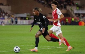 2-1!0-0!欧冠乱了,三大强队翻车,法甲第一遭绝杀,热刺拿1分